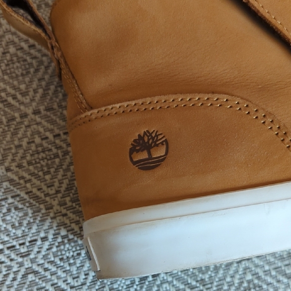 Timberland Women's Wheat Nuback Leather Skyla Bay Pull-on Chelsea Boot - Picture 4 of 9